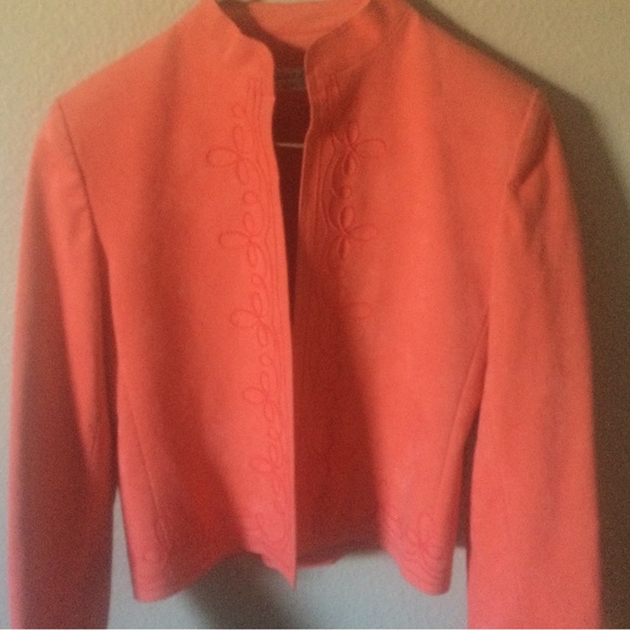 Lilli Ann - Picture 6 of 12